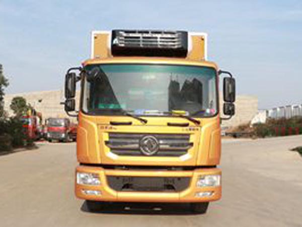 東風多利卡冷藏車(6.8米)