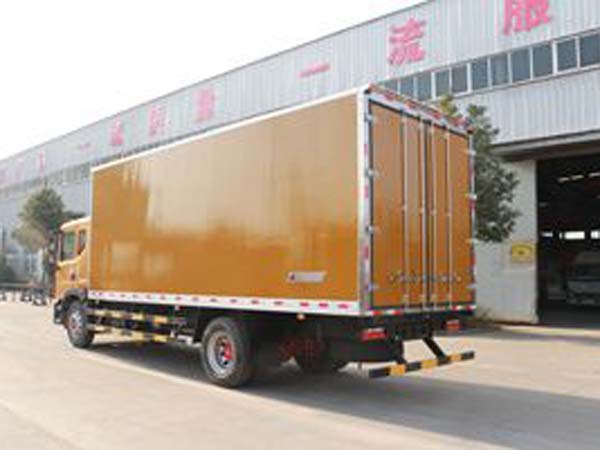 東風多利卡冷藏車(6.8米)