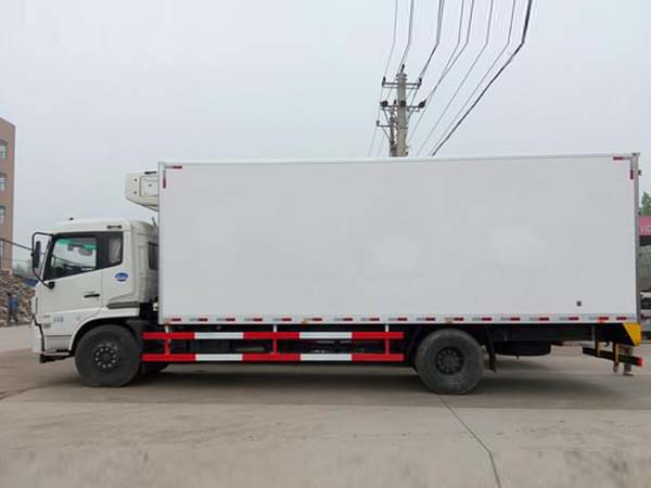 東風天錦冷藏車(廂長7.4米)