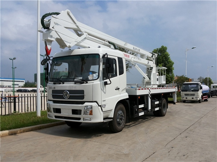 東風20米曲臂式高空作業車
