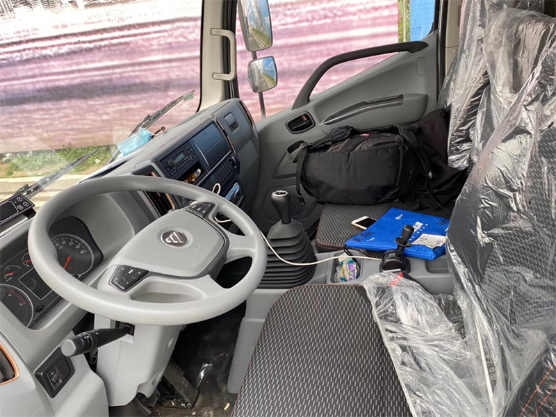 奧鈴速運(yùn)冷藏車(廂長(zhǎng)4.2m國(guó)六)