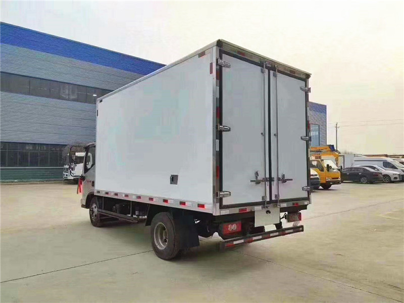 奧鈴速運(yùn)冷藏車(廂長(zhǎng)4.2m國(guó)六)