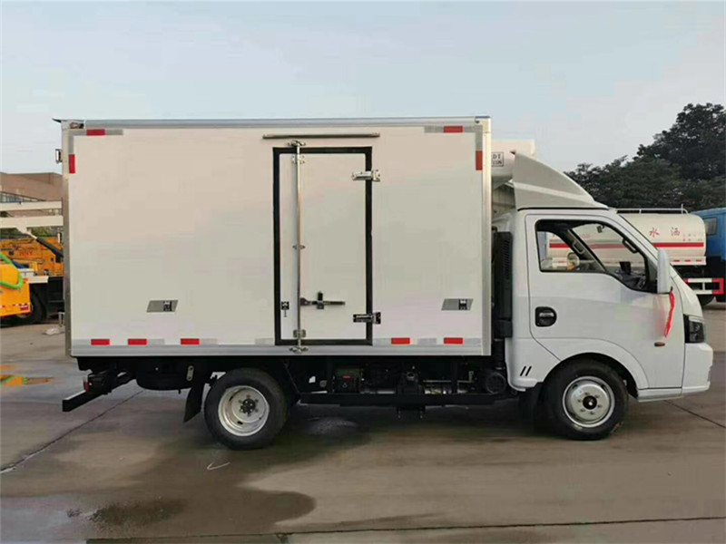 東風途逸冷藏車柴油(3.2m國六)