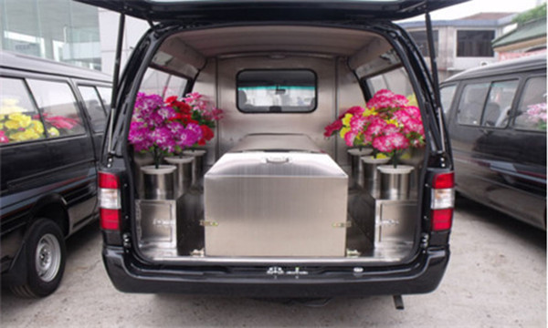 金杯新快運殯儀車